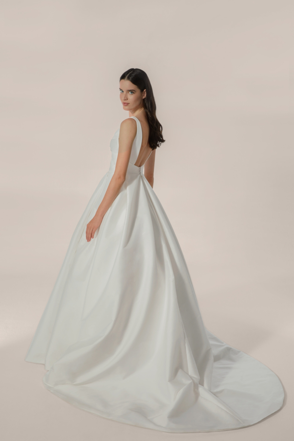 2635 by Jesus Peiro - Image 3
