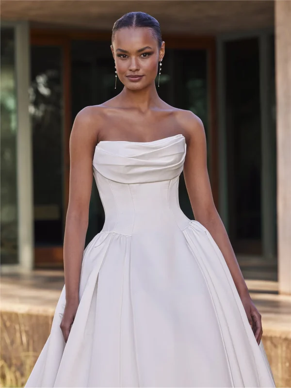 Cillian by Pronovias - Image 3